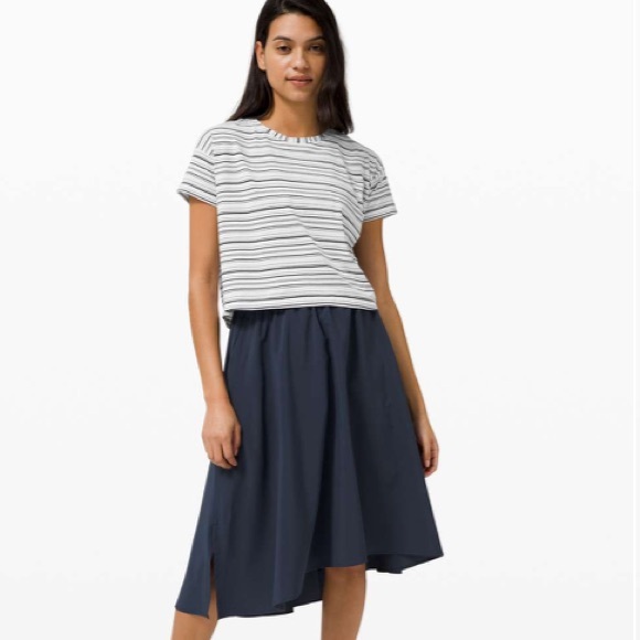 LULULEMON Cates Tee Cut Back Stripe White Black - Picture 2 of 6